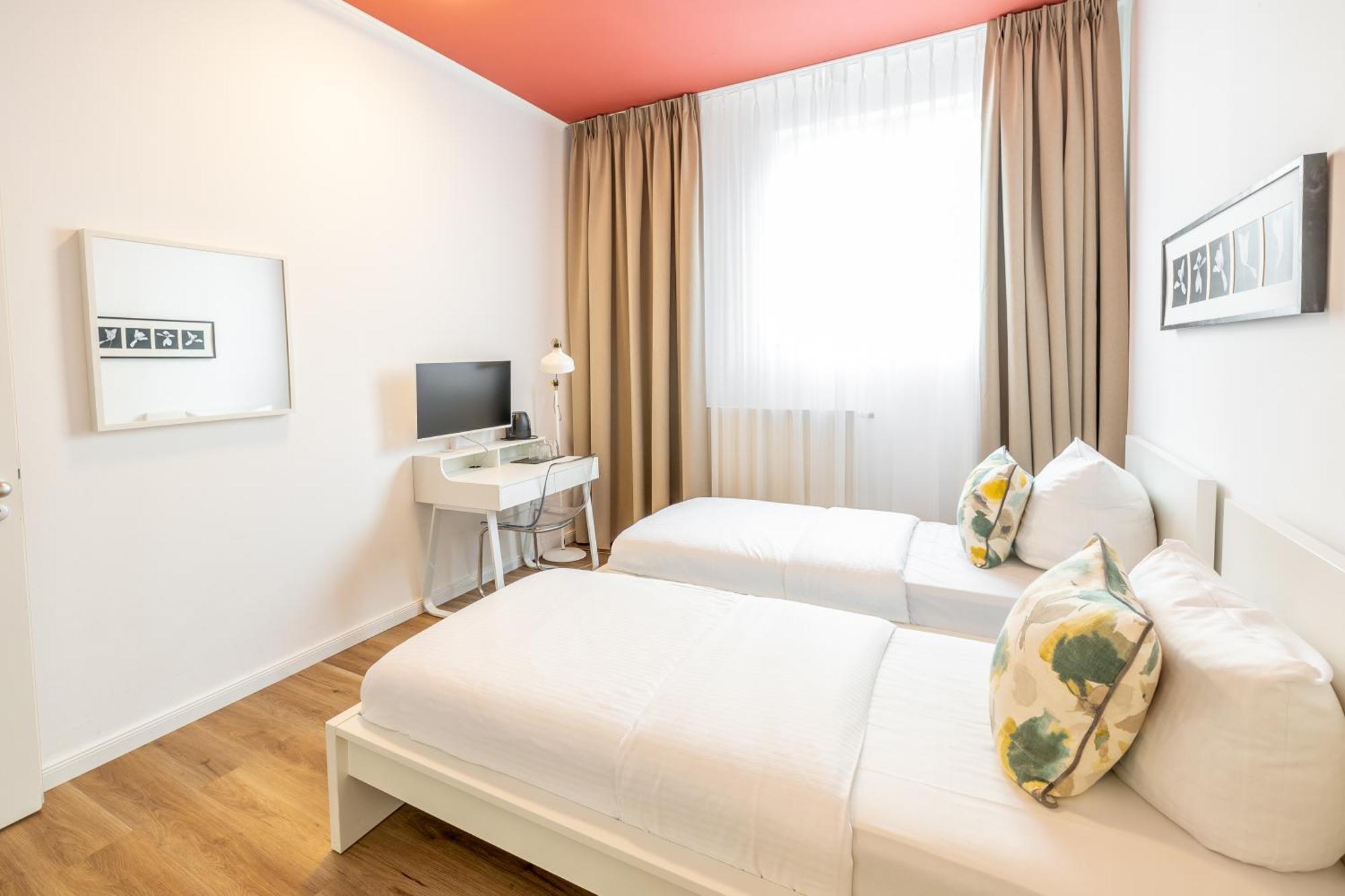 Midi Inn Parkhotel Mitte — Fotos 1